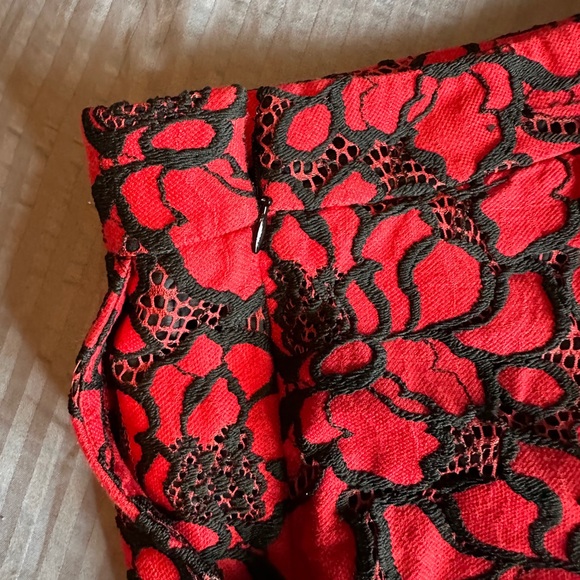 Express red flower dress shorts - Picture 3 of 4